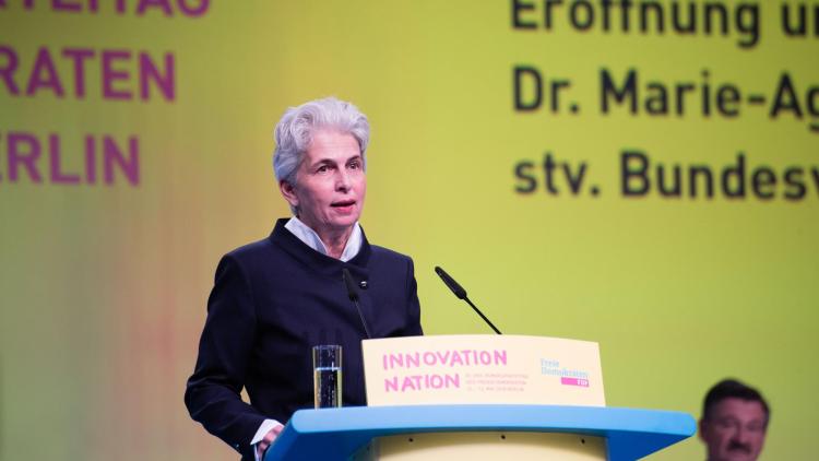 Marie-Agnes Strack-Zimmermann