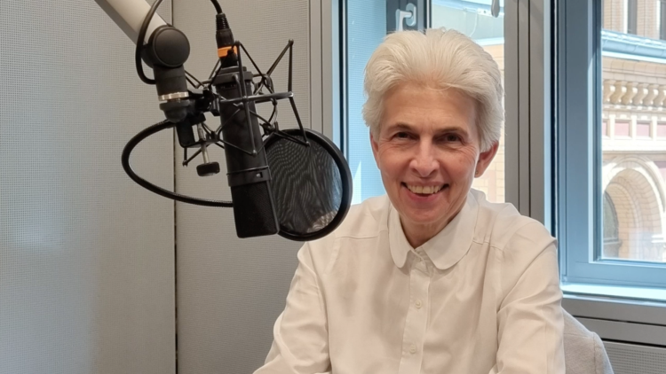 Marie-Agnes Strack-Zimmermann bei unter 3