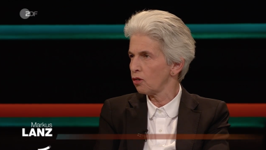 Marie-Agnes Strack-Zimmermann bei "Markus Lanz""Boah ist das peinlich", sagt Strack-Zimmermann, "Ich bin ja die Letzte, die nicht knackigen Wahlkampf macht... Leute, Leute, Leute." Sie unterstellt Hans damit eine populistische Aktion, um Stimmen für die Landtagswahl im Saarland am 27. März einzufangen.
