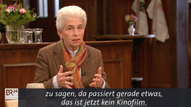 Marie-Agnes Strack-Zimmermann beim "Sonntags-Stammtisch"