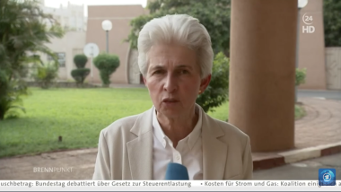 Marie-Agnes Strack-Zimmermann beim ARD-Brennpunkt